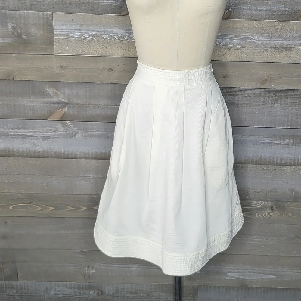 DIANE von FURSTENBERG Textured Off-White Knee Length A-Line Mini Skirt